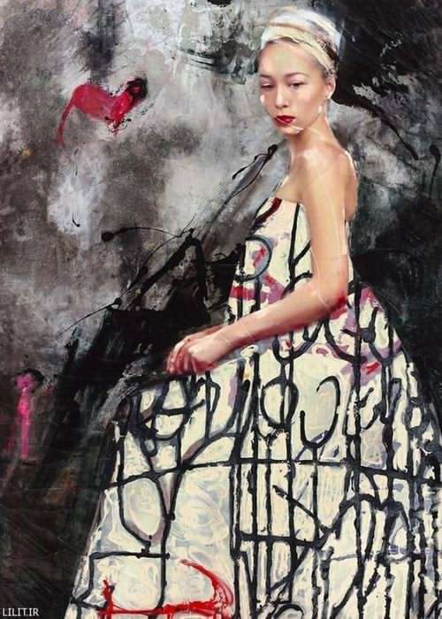 تابلو نقاشی دختری با لباس رنگ پاشیده