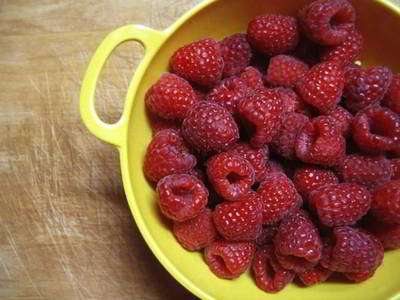 لواشک تمشک با طعم لیمو و نعنا (طرز تهیه) لواشک تمشک با طعم لیمو و نعنا (طرز تهیه)