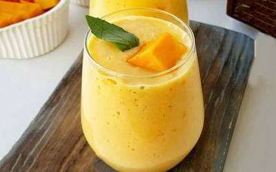 میلک شیک انبه (طرز تهیه) میلک شیک انبه (طرز تهیه)