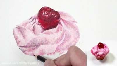 نقاشی یک کیک فنجانی با تکنیک مدادرنگی