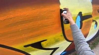 آموزش نقاشی نوشته‌های داغ و پرحرارت سبک گرافیتی روی دیوار