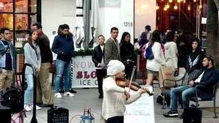 یک اجرای خیابانی فوق العاده از آهنگ دسپاسیتو